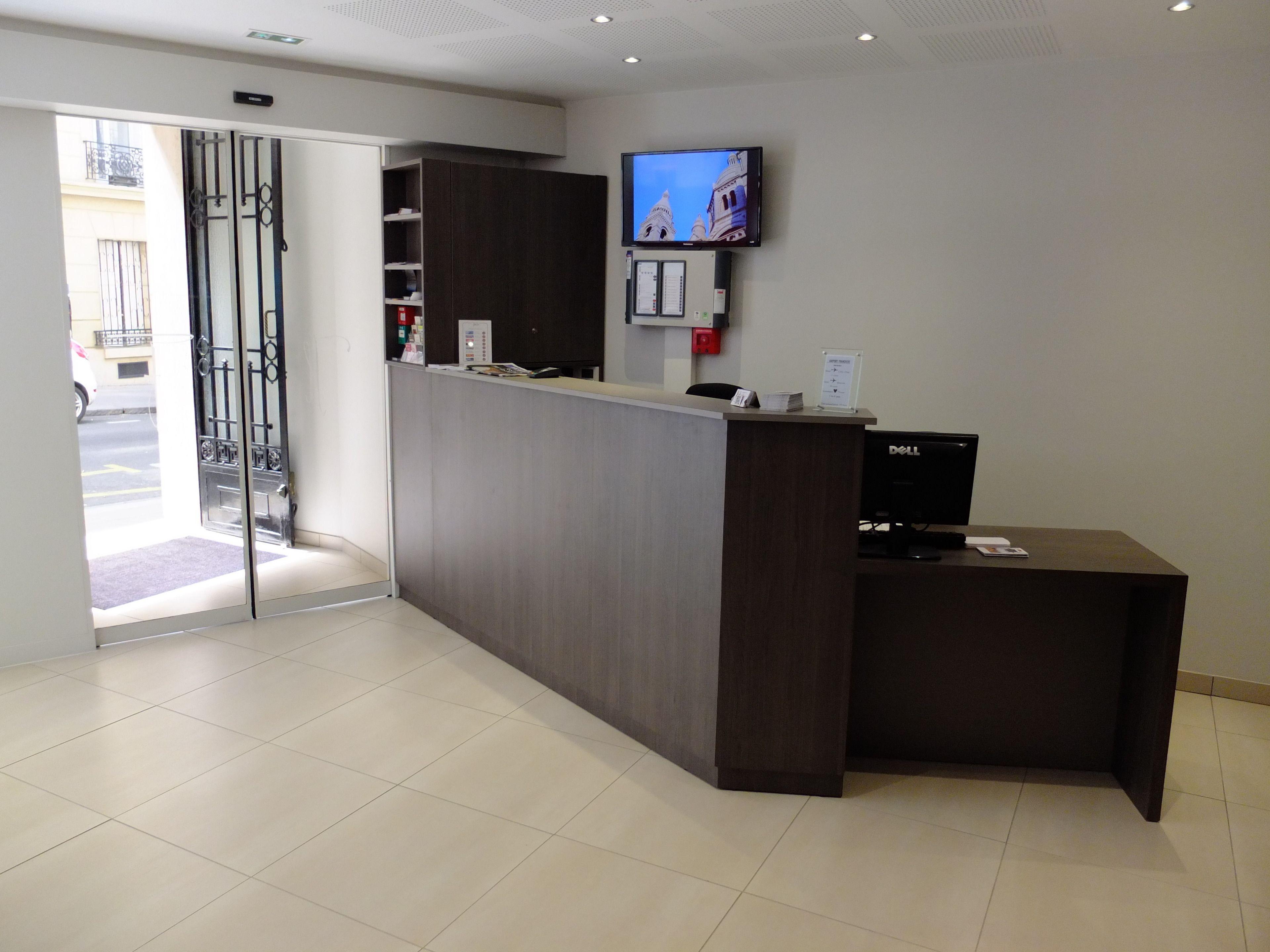 Hotel De Flore - Montmartre Paris