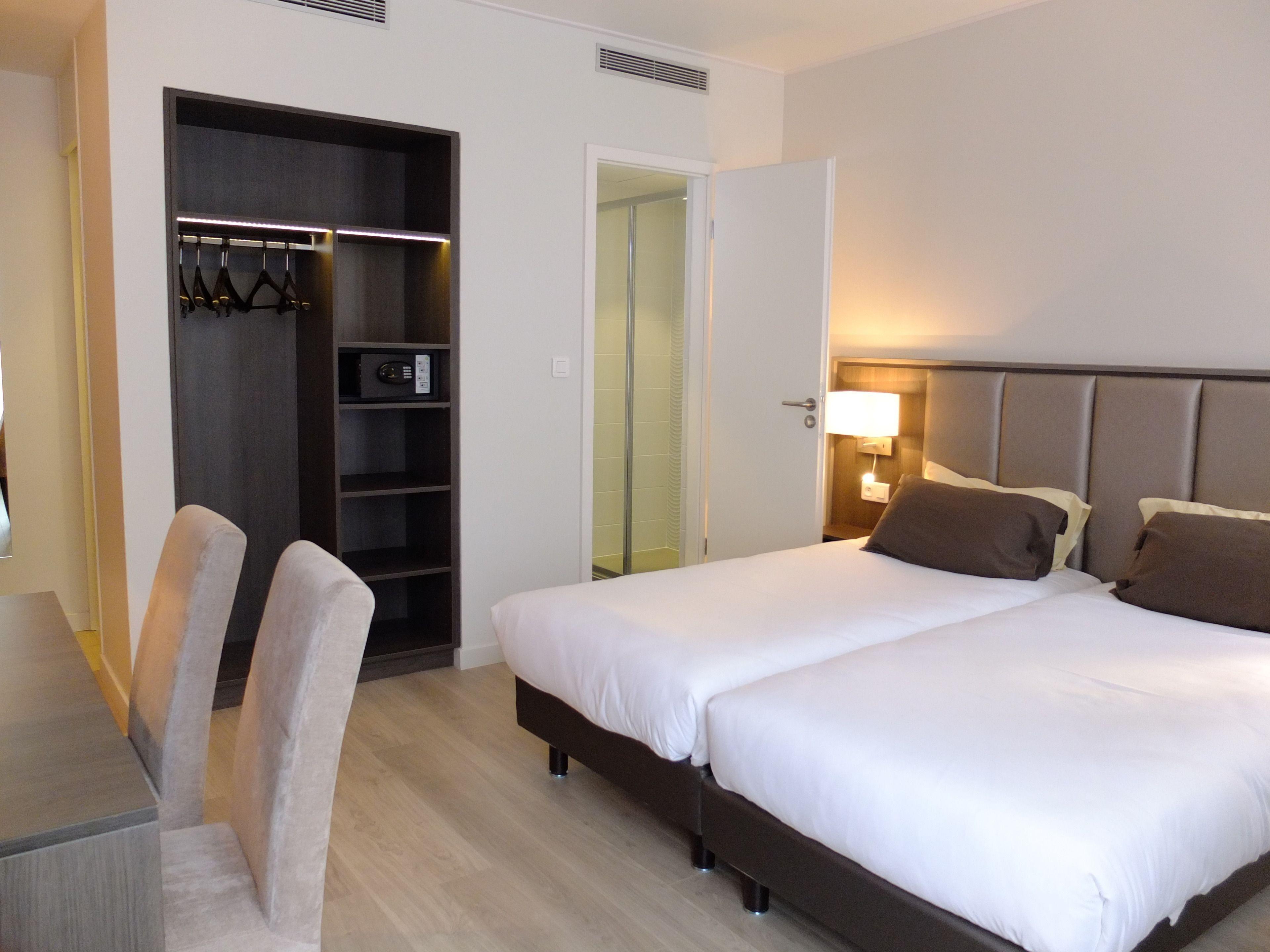 Hotel De Flore - Montmartre 3*