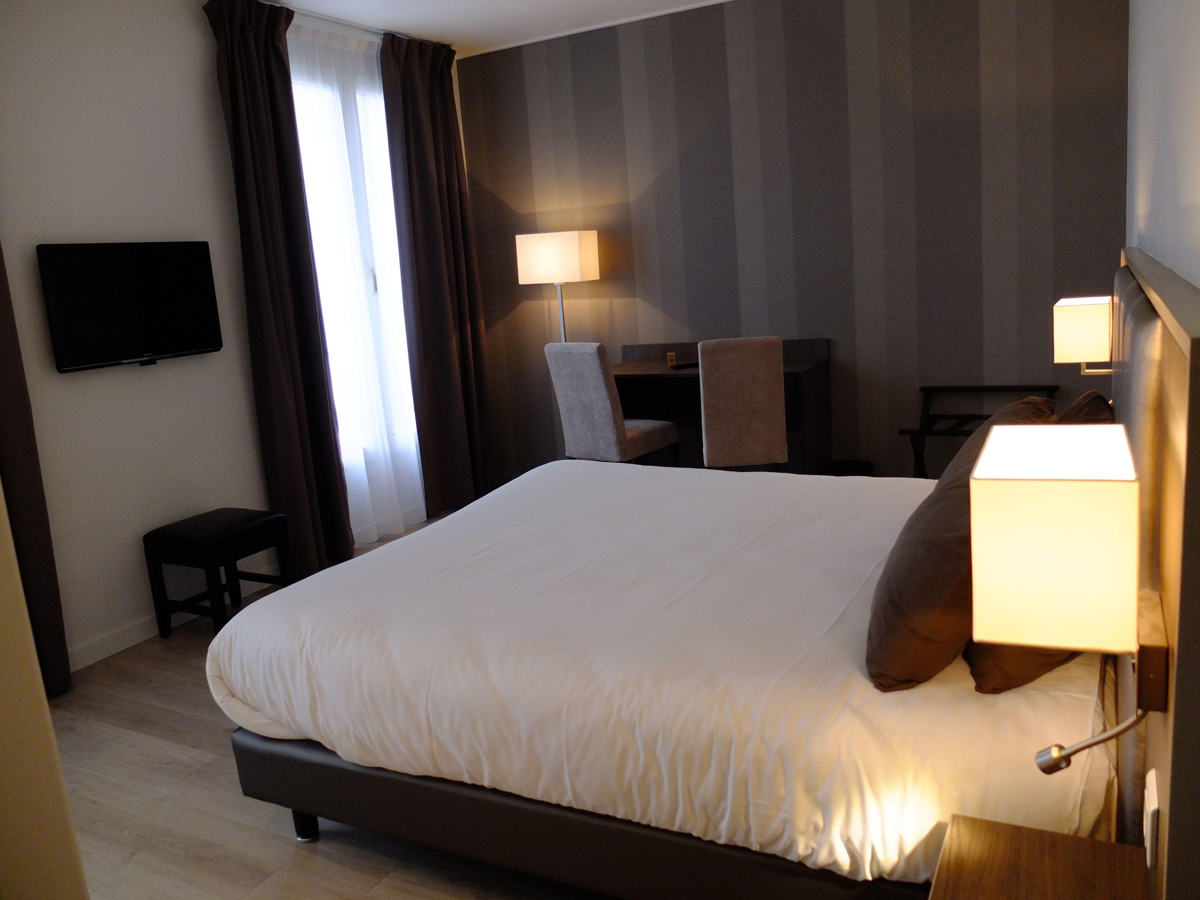 De Flore - Montmartre Hotel