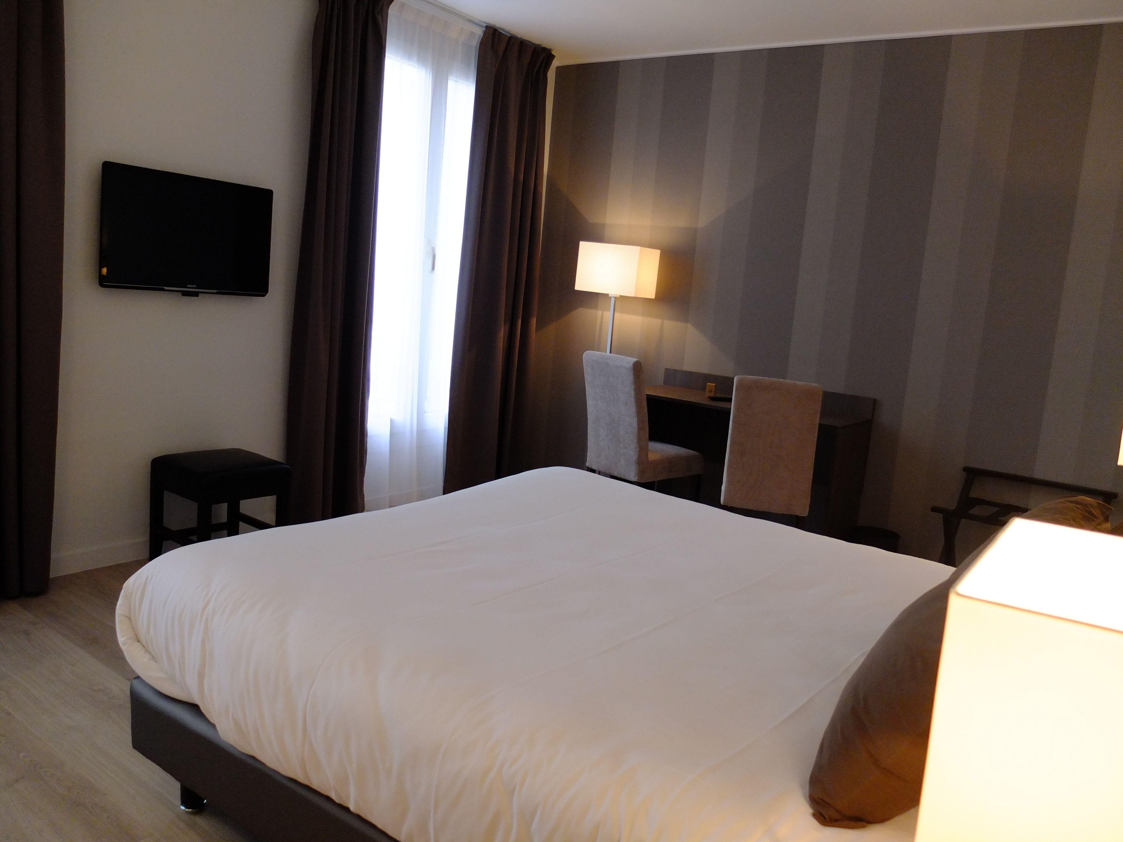 Hotel De Flore - Montmartre