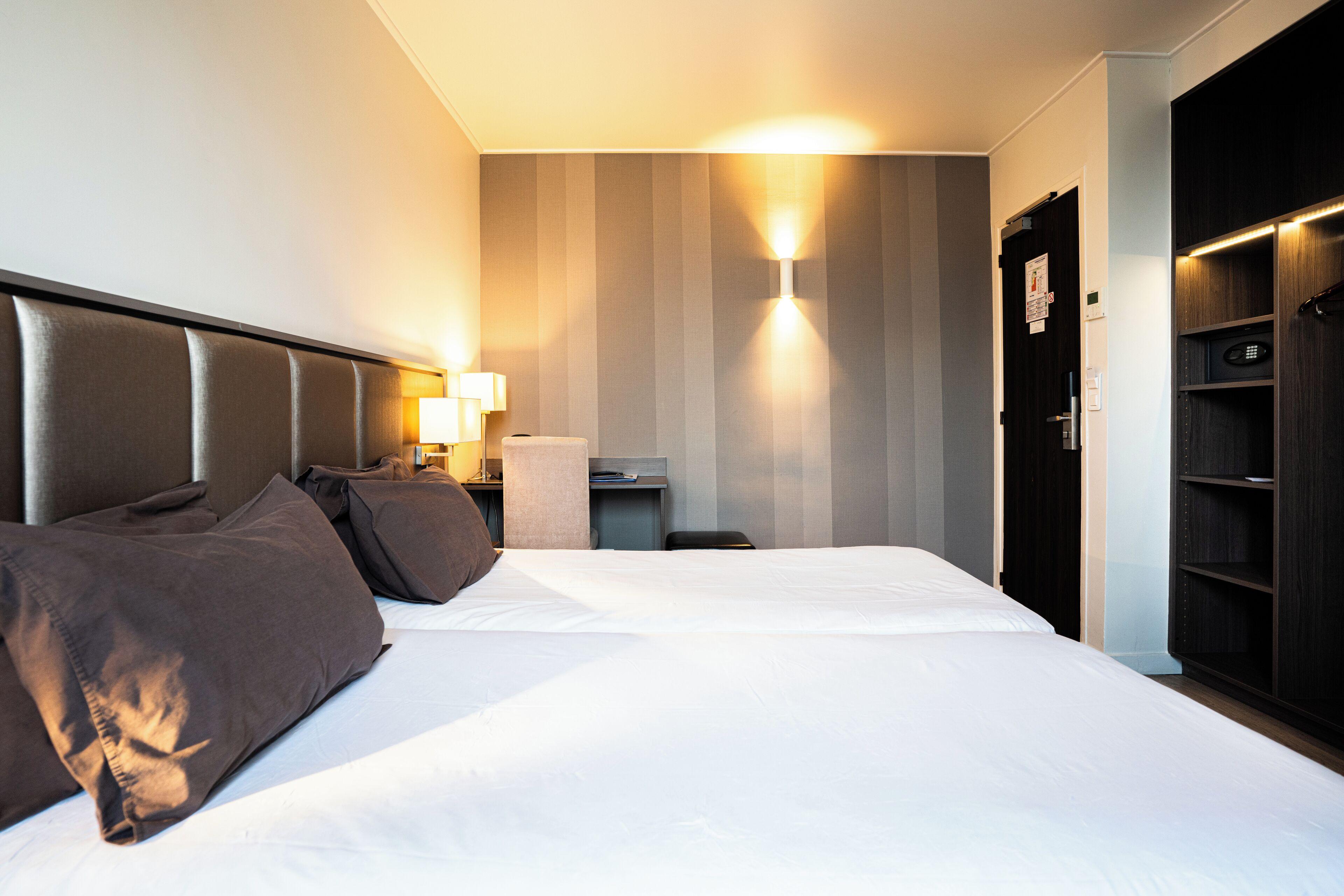 Hotel De Flore - Montmartre 3*