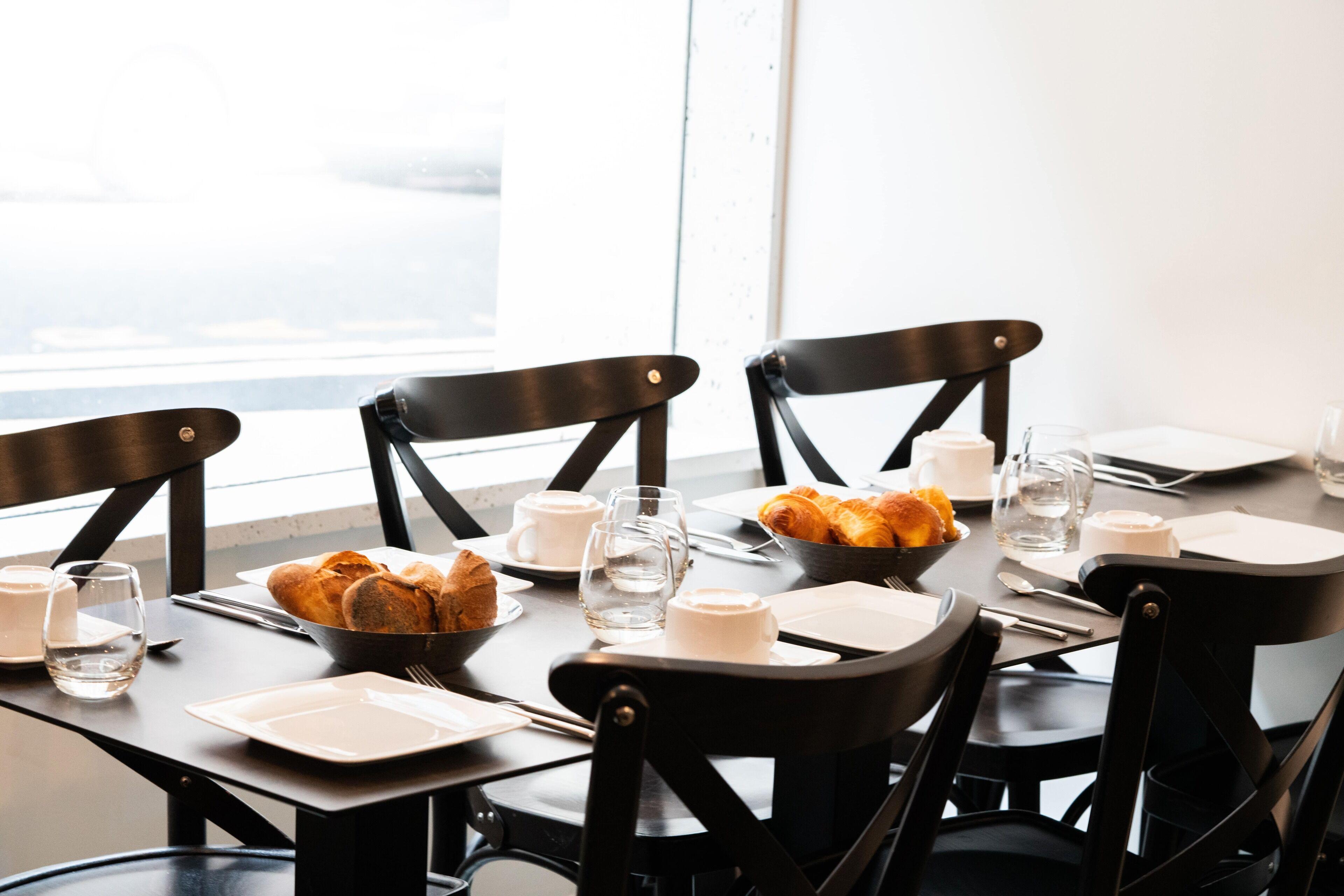 De Flore - Montmartre Hotel