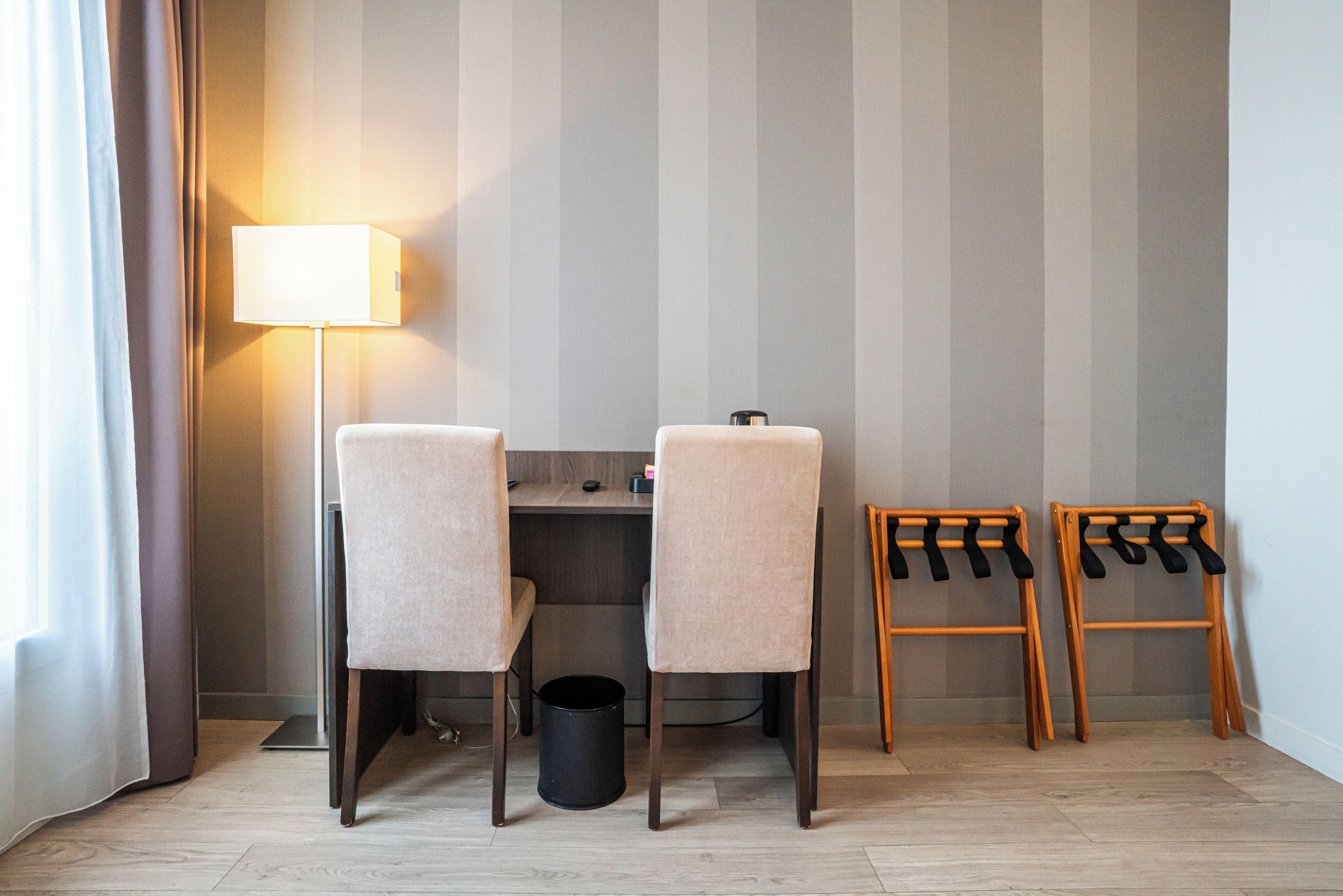 Hotel De Flore - Montmartre 3*