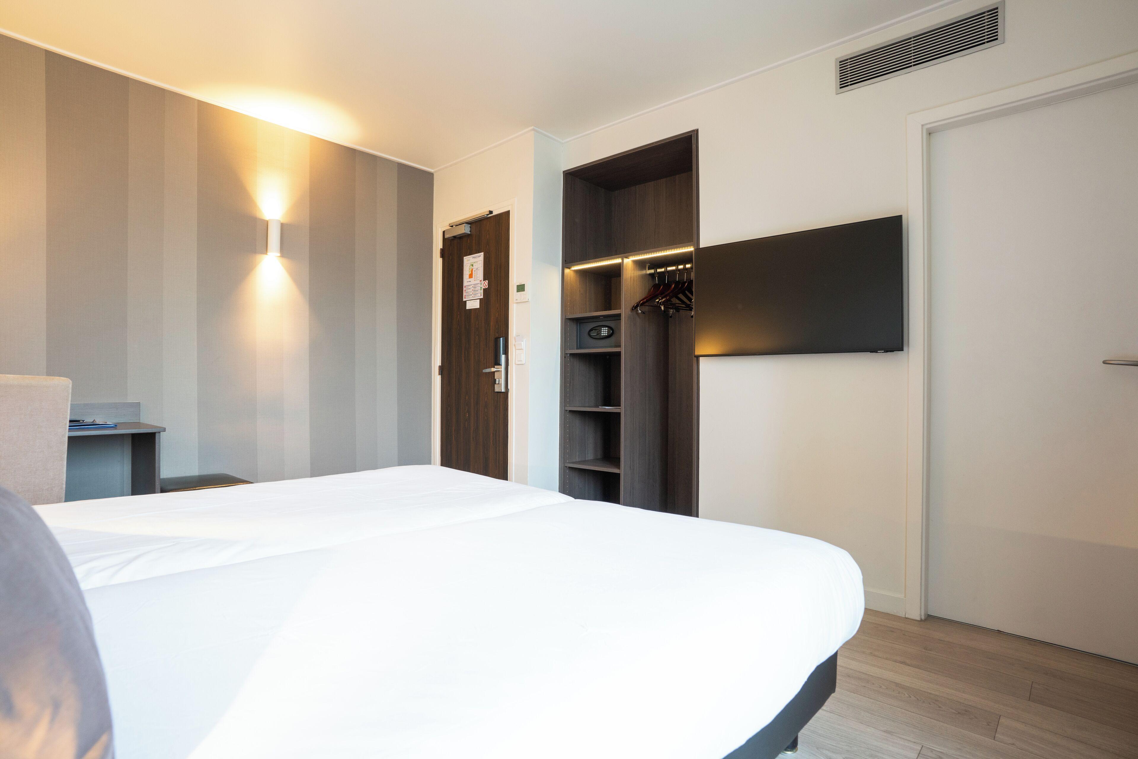 Hotel De Flore - Montmartre