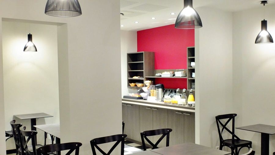 De Flore - Montmartre Hotel